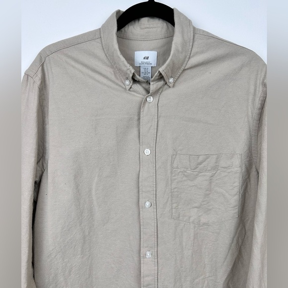 H&M cotton long sleeve button down shirt, Med, tan, khaki, collar, Casual - Picture 3 of 6